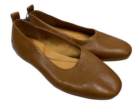 Shoes Flats By Born In Brown, Size: 9 on Sale