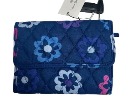 Wallet By Vera Bradley, Size: Medium For Sale