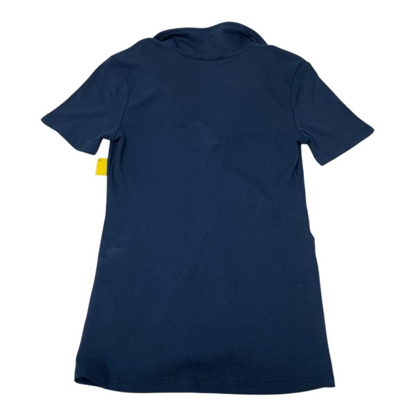 Top Short Sleeve Basic By Clothes Mentor In Navy, Size: M Sale