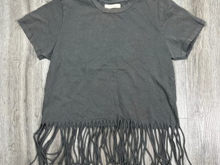 Top Short Sleeve By Gilded Intent In Grey, Size: M on Sale