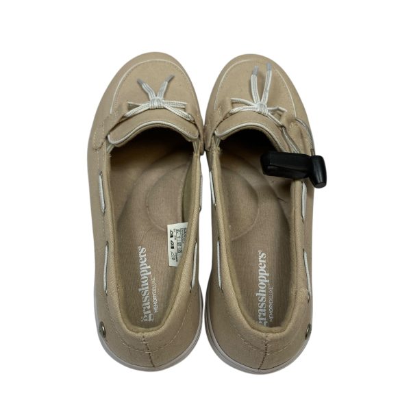 Shoes Flats By Grasshoppers In Tan, Size: 5.5 For Sale