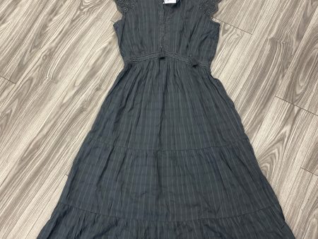 Dress Casual Maxi By Old Navy In Grey, Size: M on Sale