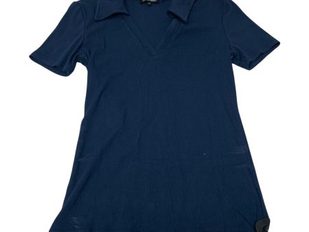 Top Short Sleeve Basic By Clothes Mentor In Navy, Size: M Sale