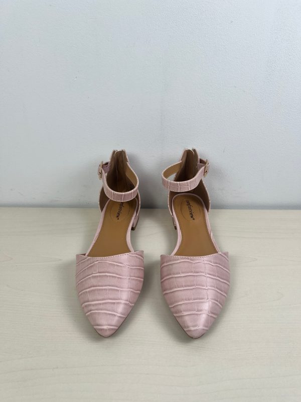 Shoes Flats By Comfortview In Pink, Size: 7.5 For Cheap